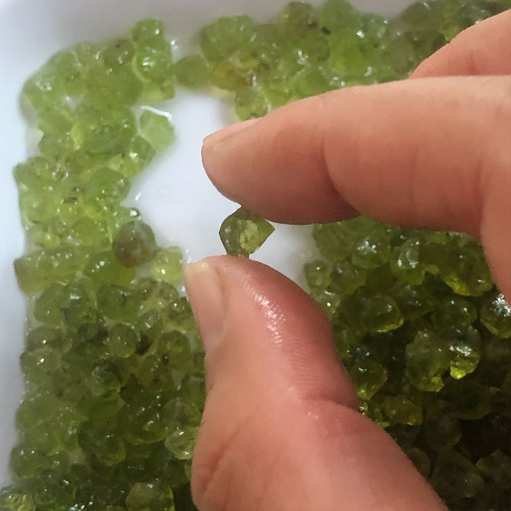 20g/Pack Natural Peridot Olivi - đánh giá và giá Aquarium Marine Stone