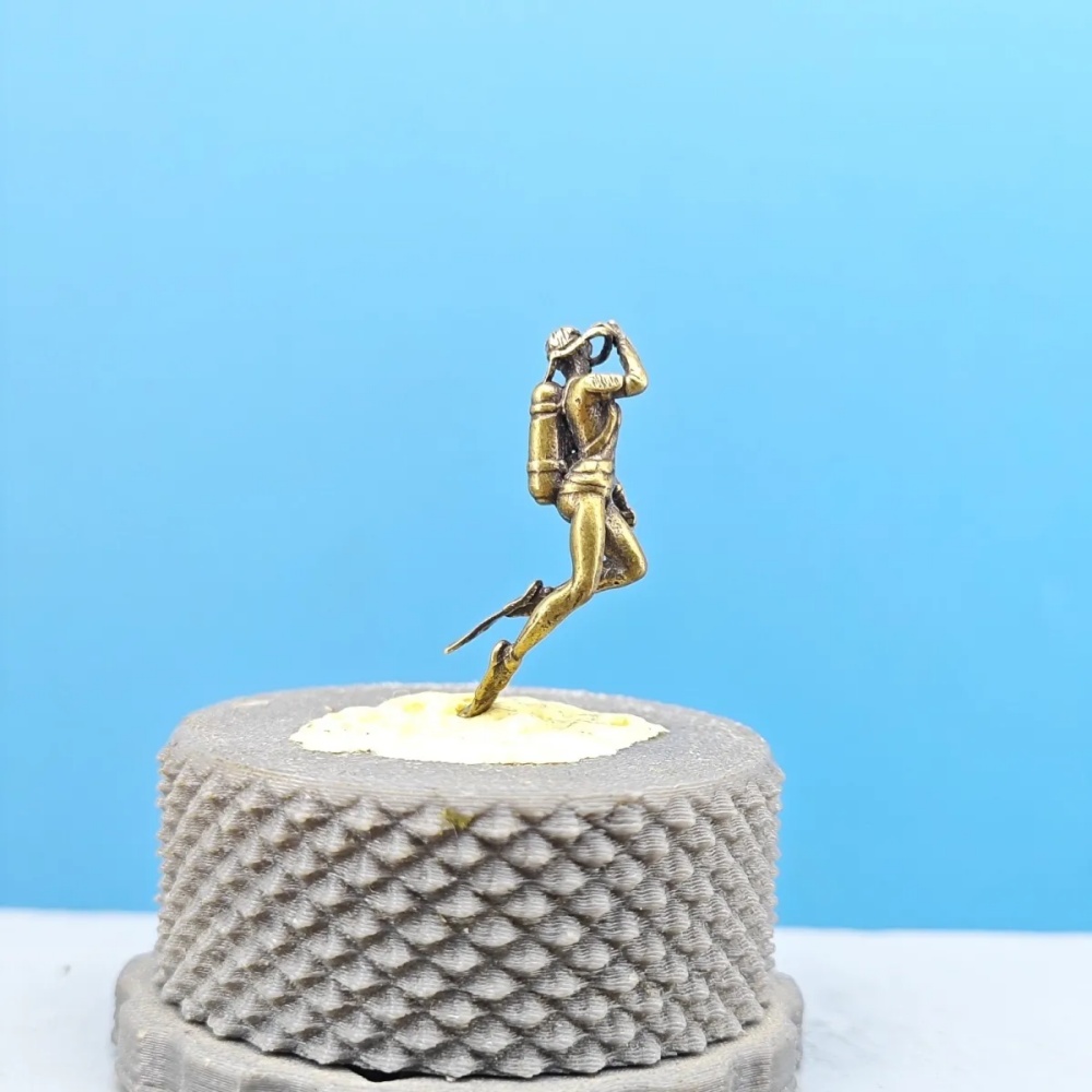 Vintage Brass Female Diver Min - đánh giá và giá Marine Aquarium Decorations
